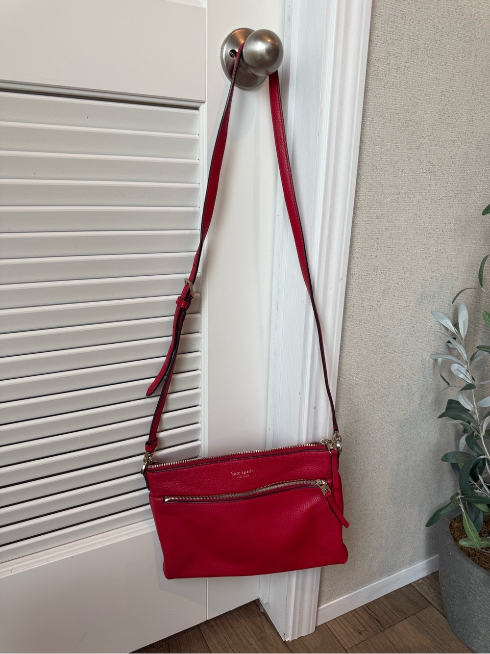 kate spade Red Pebbled Leather Crossbody with Gold Hardware - Picture 2 of 9